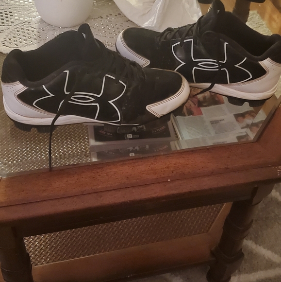 Under Armour baseball spikes - Picture 2 of 6